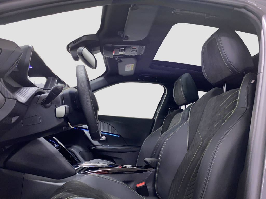 PEUGEOT 2008 e-GT-image-6