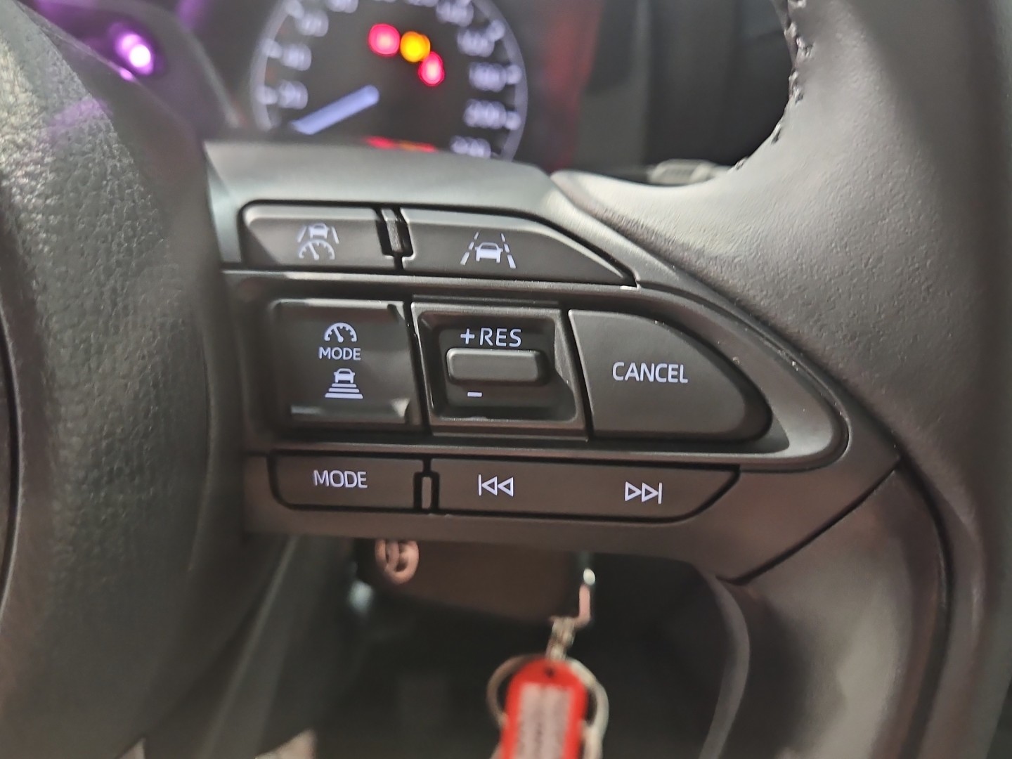 TOYOTA Yaris 1.5 Comfort e-CVT-image-21