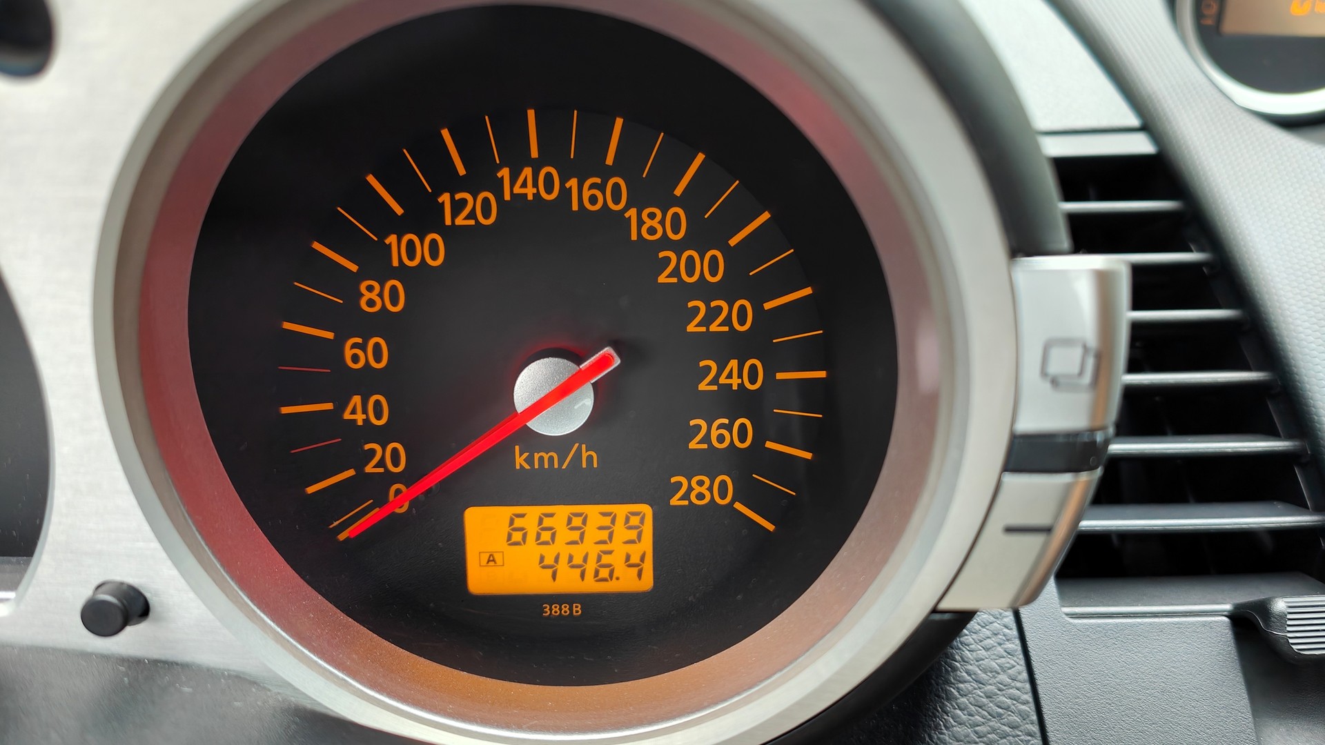 NISSAN 350 Z Roadster-image-11