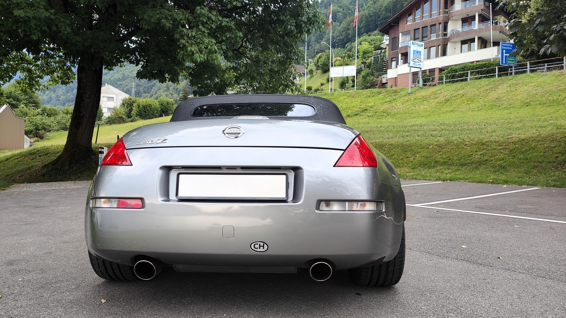 NISSAN 350 Z Roadster-image-8