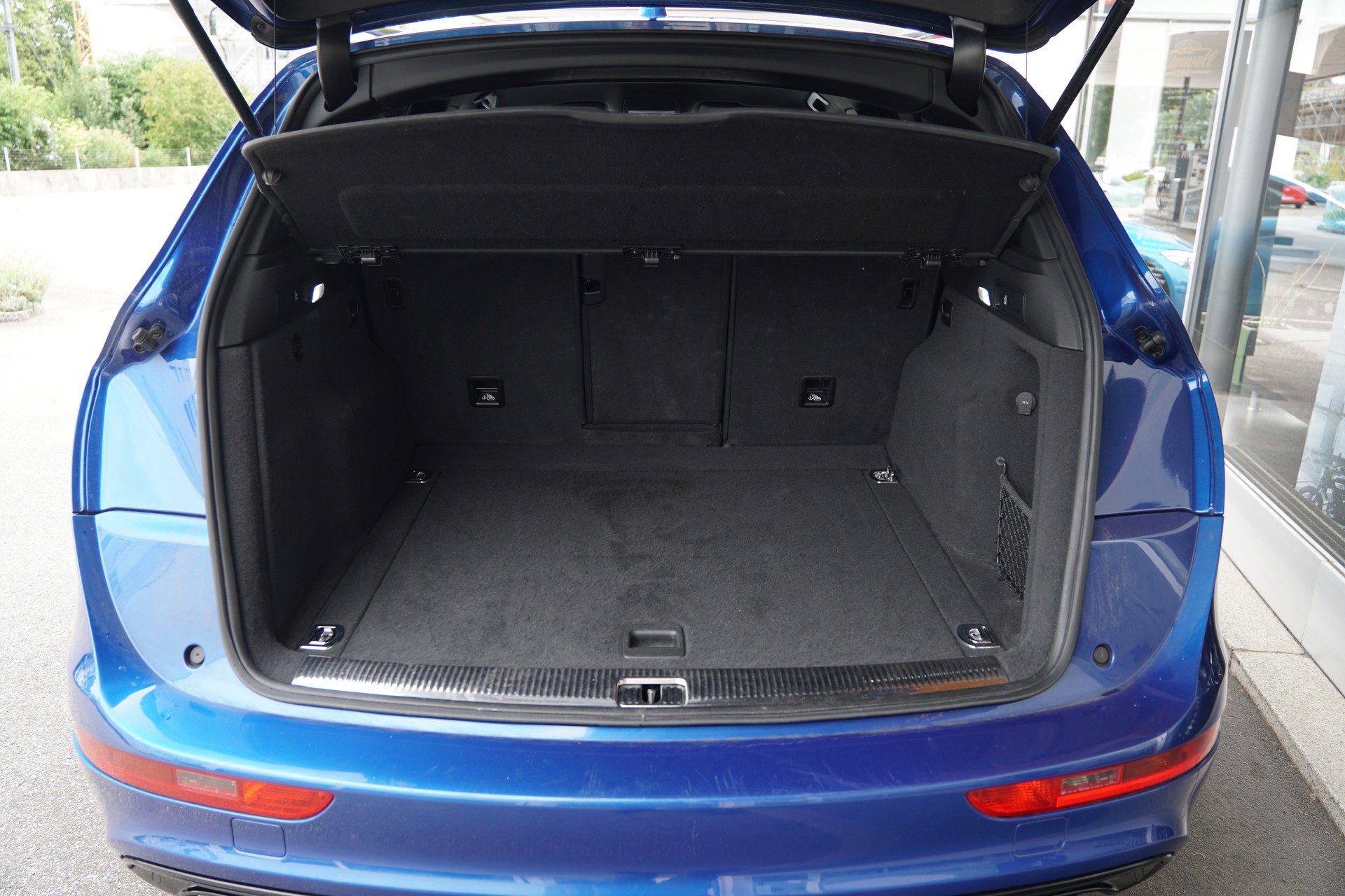 AUDI SQ5 3.0 TDI quattro tiptronic-image-12