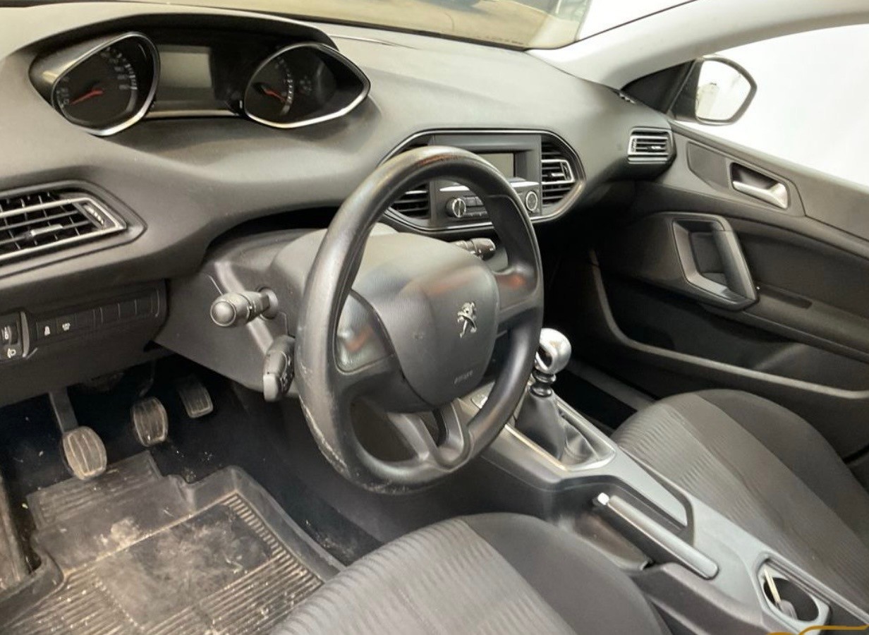 PEUGEOT 308 SW 1.6 BlueHDI Active-image-5