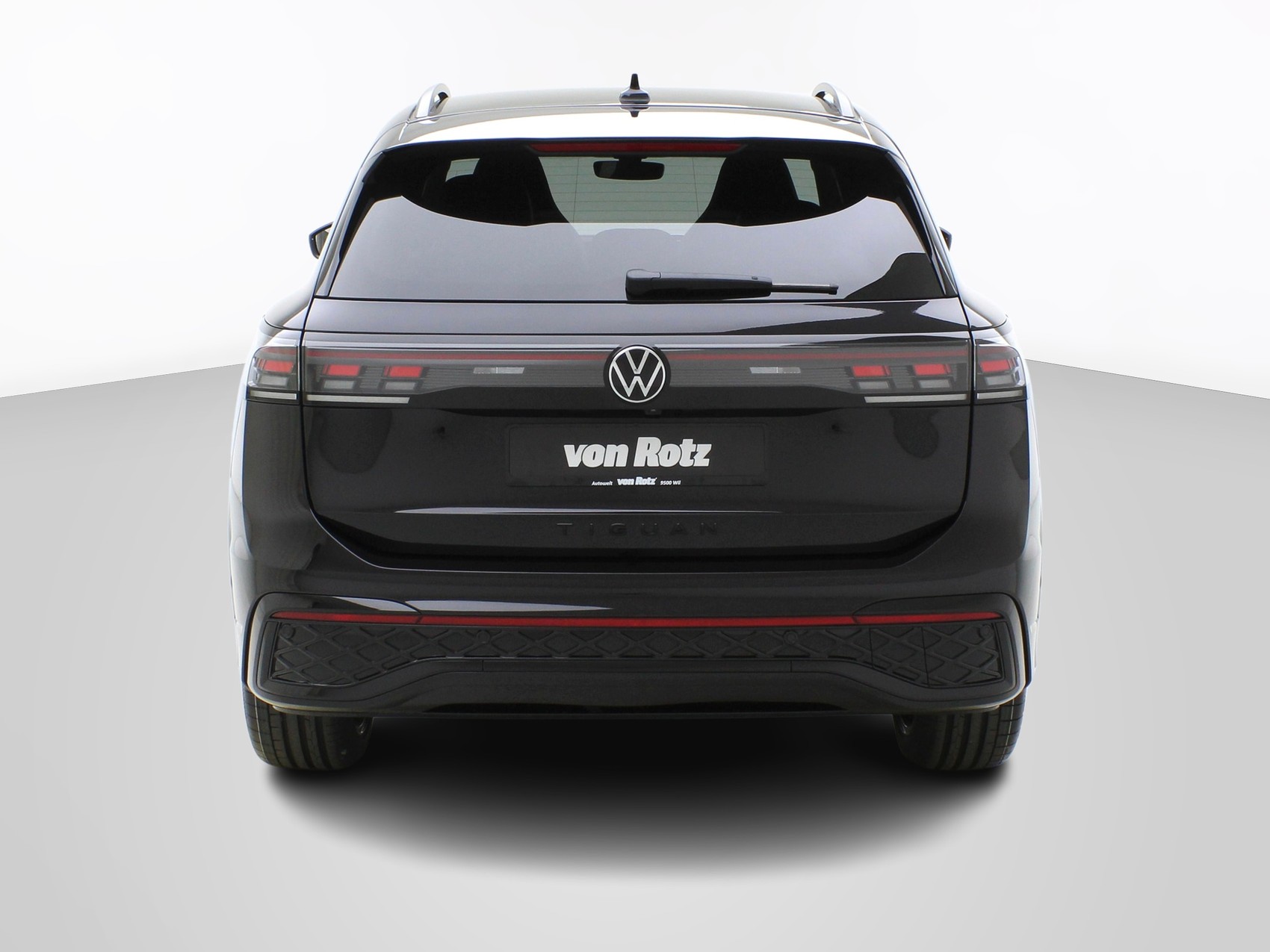VW Tiguan 2.0 TSI DSG R-Line Black Style 4Motion-image-3