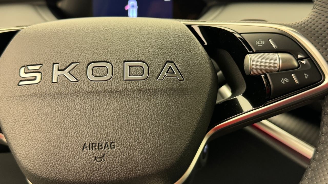 SKODA Enyaq 85x Sportline 4x4-image-9