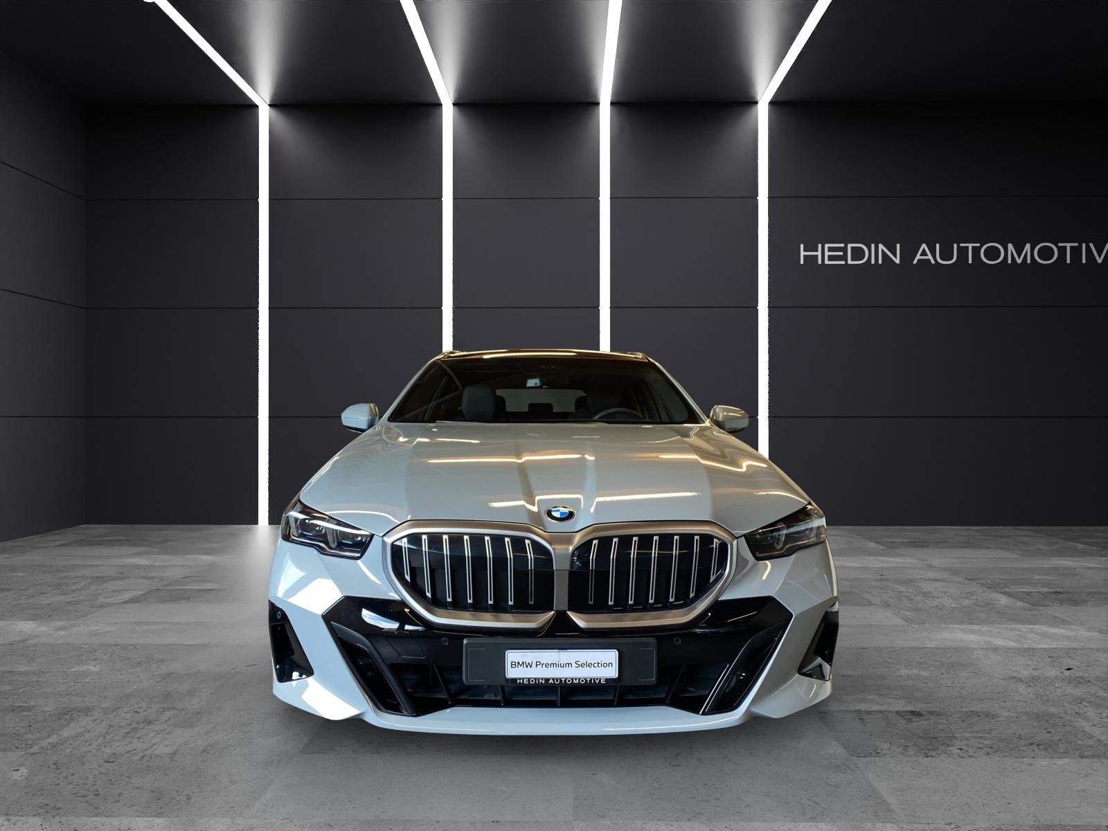 BMW 520d xDrive Touring-image-7