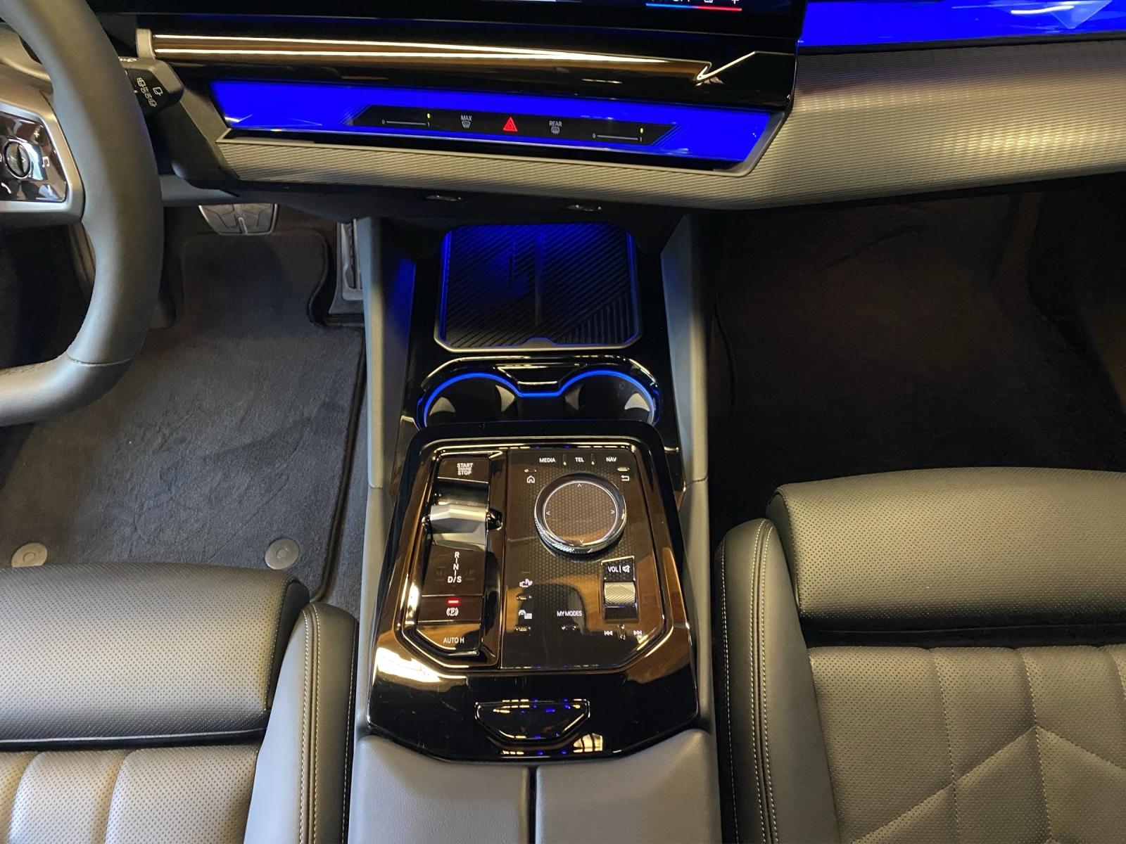 BMW 520d xDrive Touring-image-19