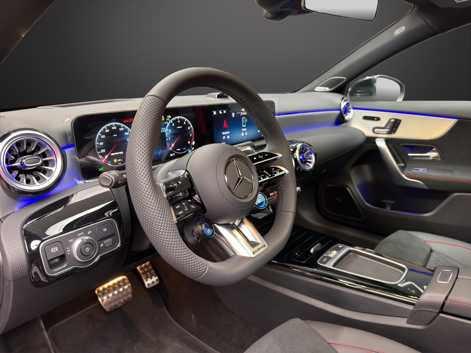 MERCEDES-BENZ AMG A 35 4MATIC Kompaktlimousine-image-6