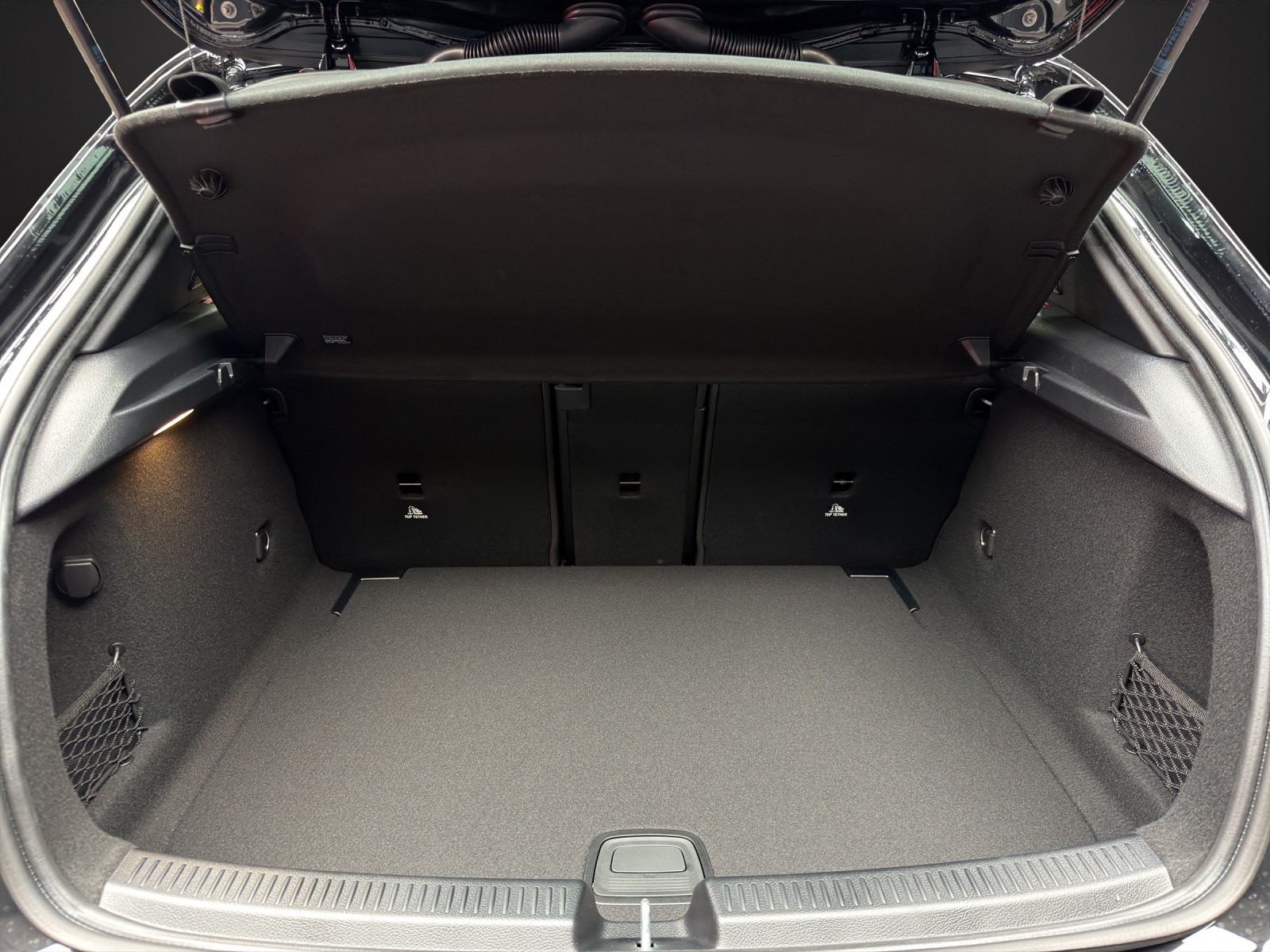 MERCEDES-BENZ AMG A 35 4MATIC Kompaktlimousine-image-10