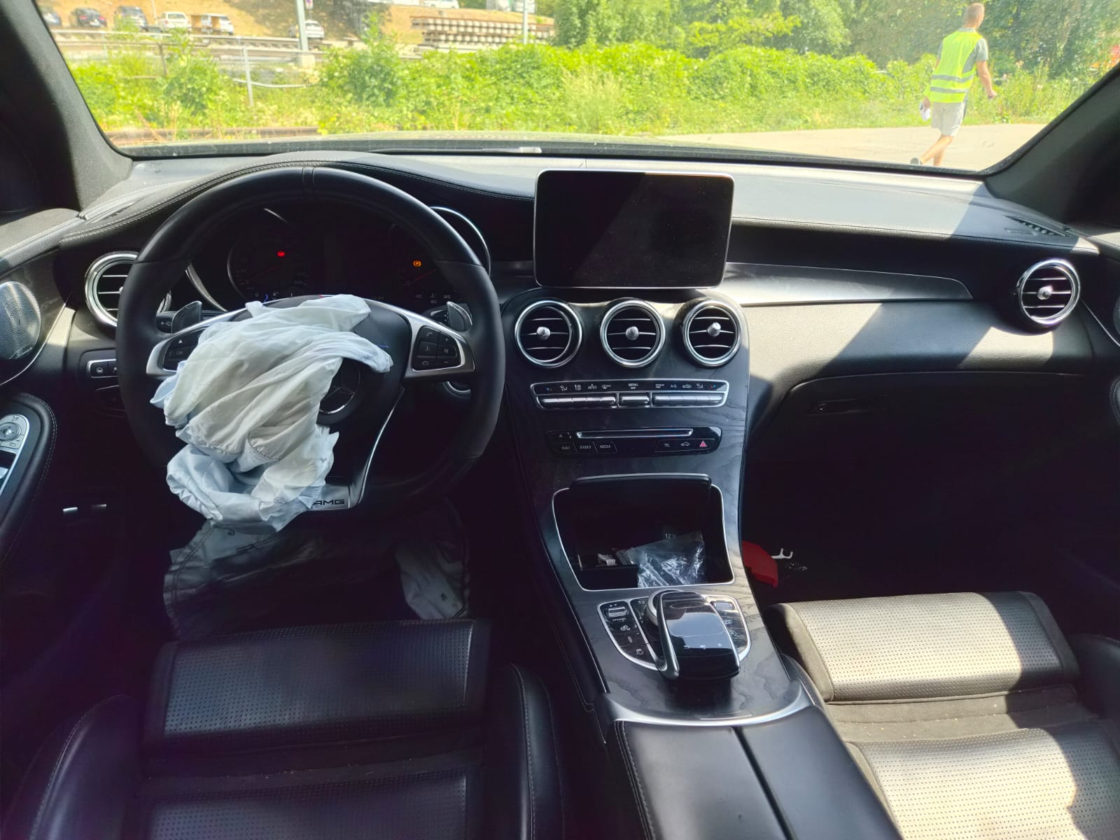 MERCEDES-BENZ GLC 63 S AMG 4Matic+ 9G-Tronic-image-4