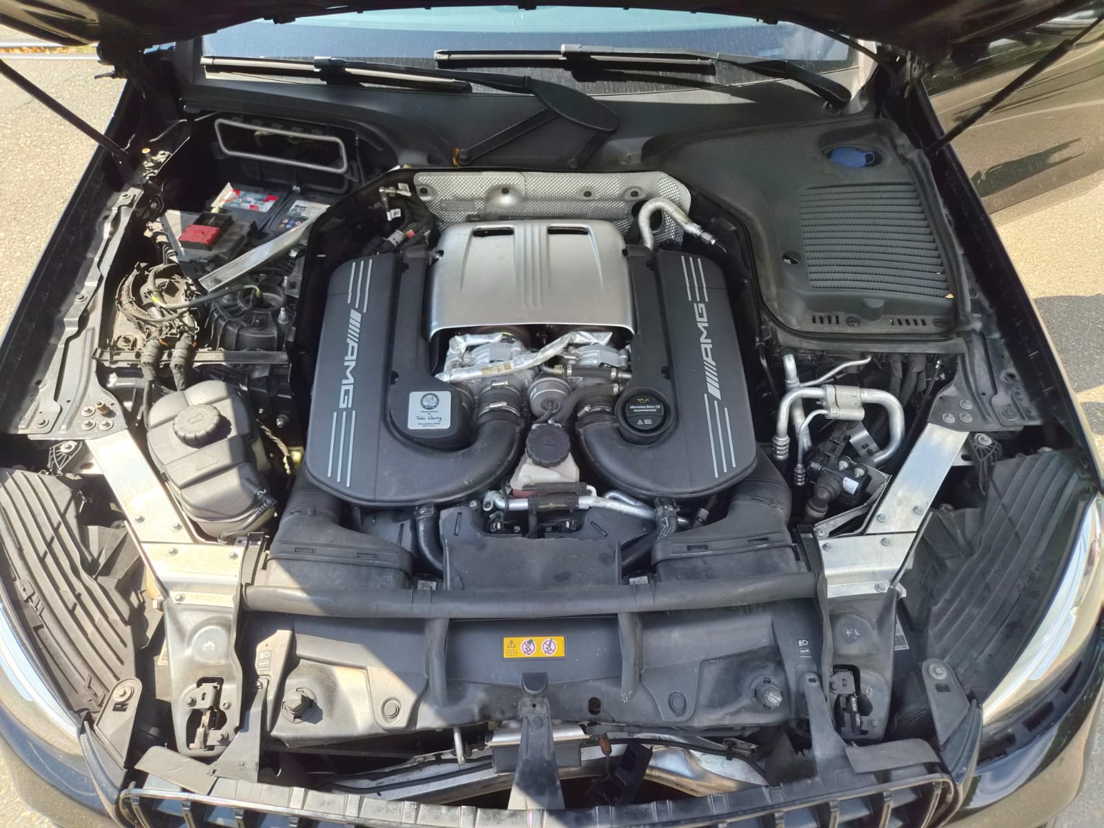 MERCEDES-BENZ GLC 63 S AMG 4Matic+ 9G-Tronic-image-6