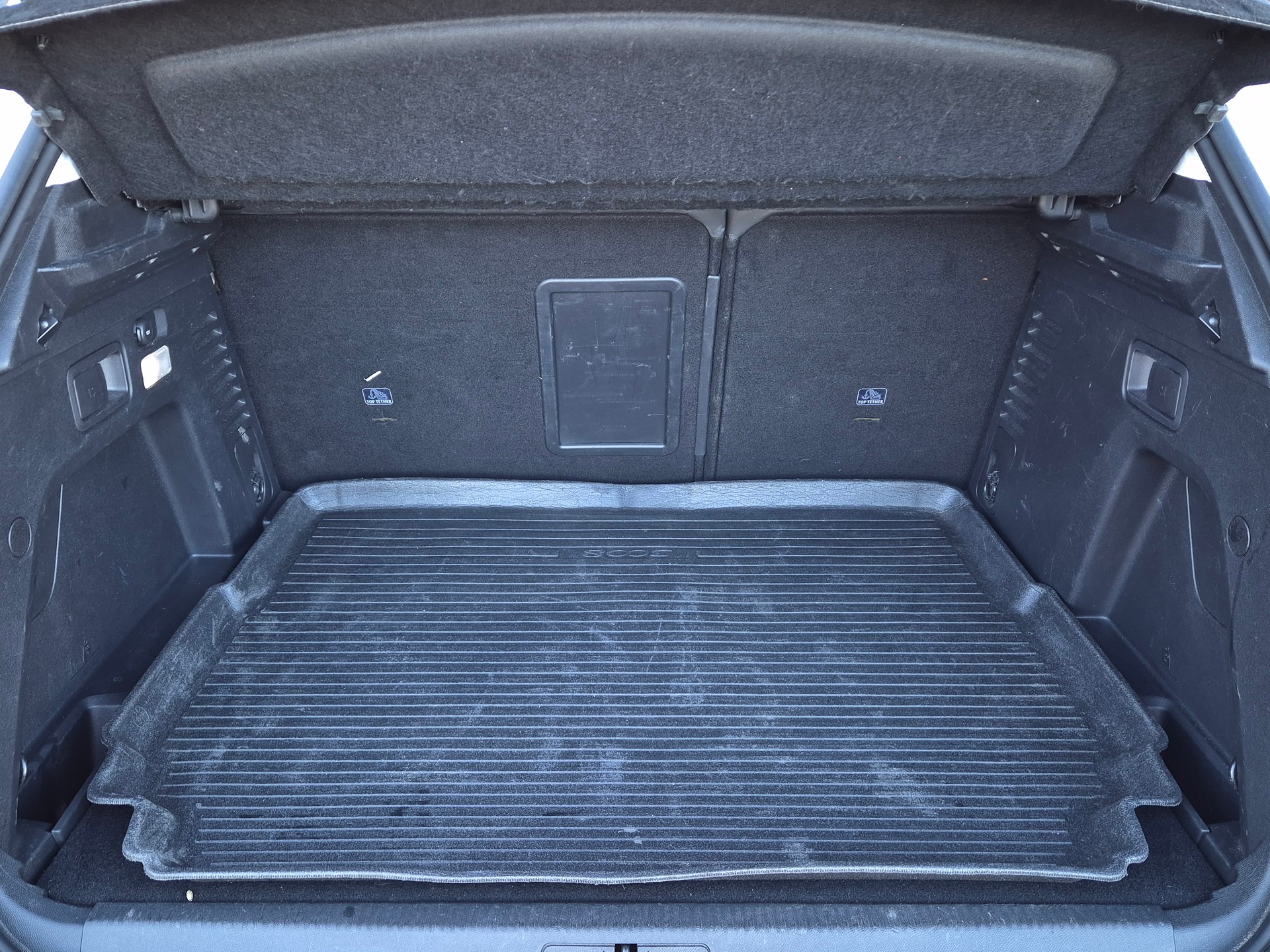 PEUGEOT 3008 1.6 THP Allure EAT-image-6