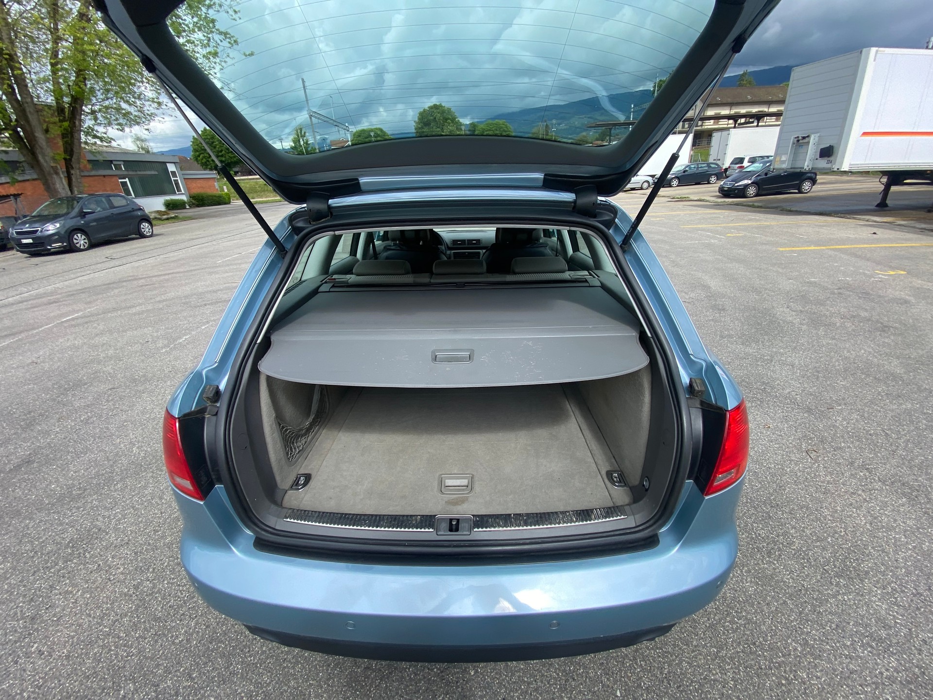 AUDI A4 Avant 2.5 TDI multitronic-image-14