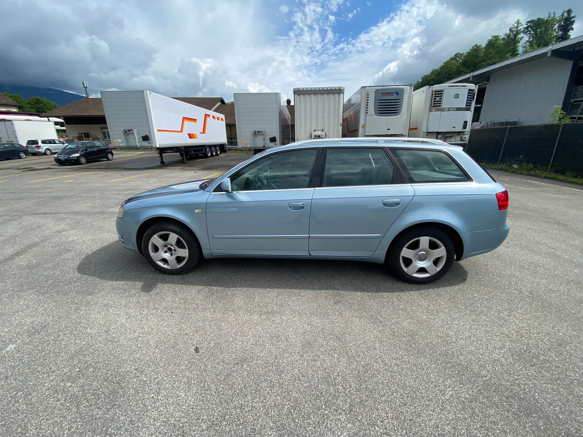 AUDI A4 Avant 2.5 TDI multitronic-showroom-element-2
