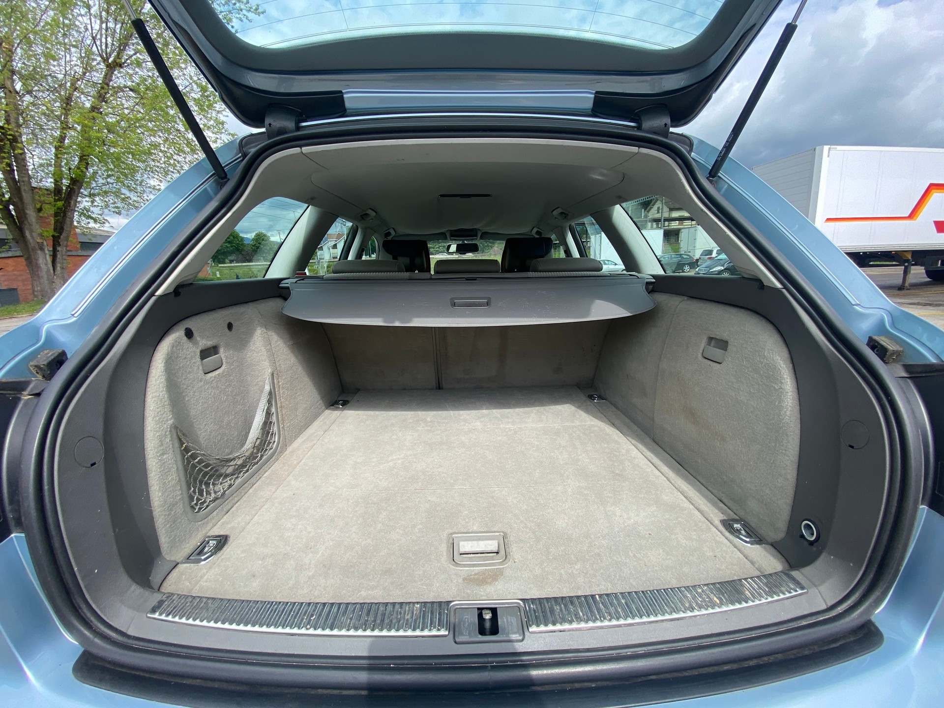 AUDI A4 Avant 2.5 TDI multitronic-image-15