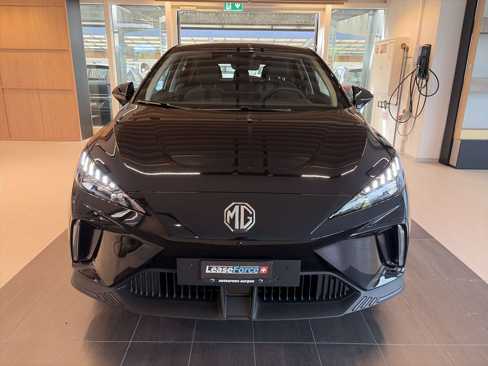 MG 4 EV 64kWh Premium Facelift Automat-image-10
