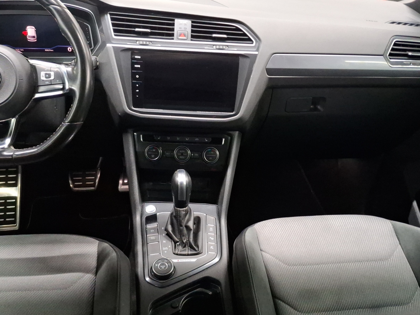 VW Tiguan 2.0TSI Highline 4Motion DSG-image-10