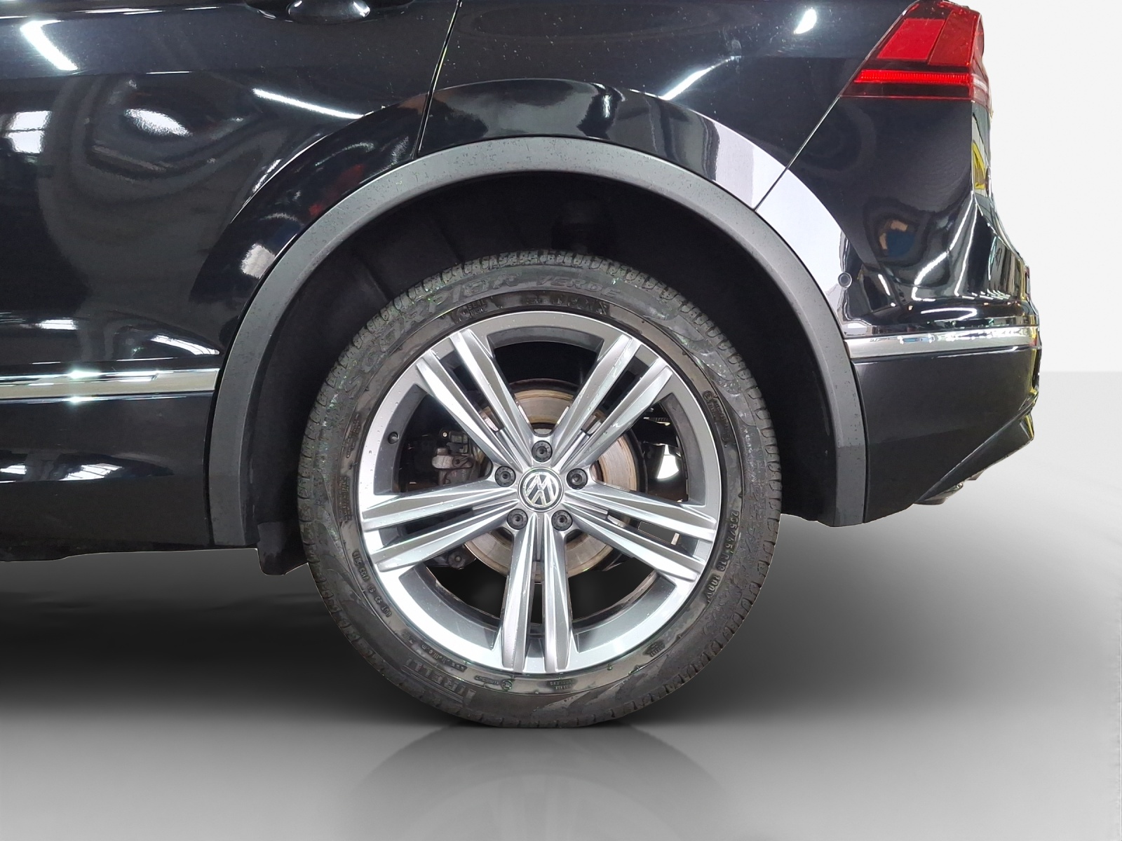 VW Tiguan 2.0TSI Highline 4Motion DSG-image-13