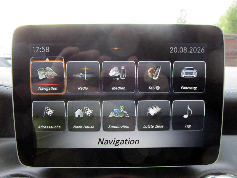 MERCEDES-BENZ GLA 220 Urban 4Matic 7G-DCT-image-23