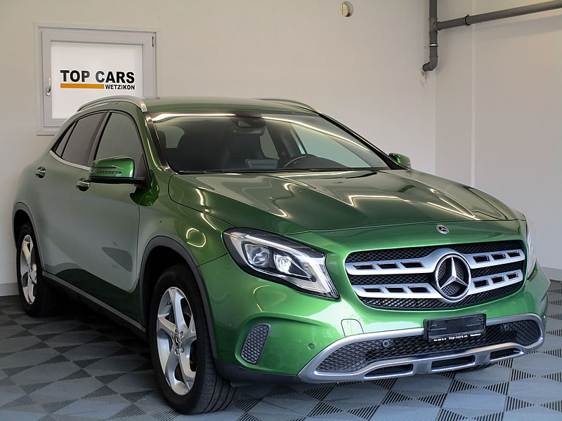 MERCEDES-BENZ GLA 220 Urban 4Matic 7G-DCT-showroom-element-3