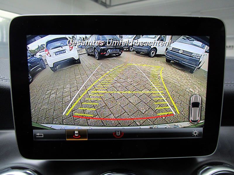 MERCEDES-BENZ GLA 220 Urban 4Matic 7G-DCT-image-22