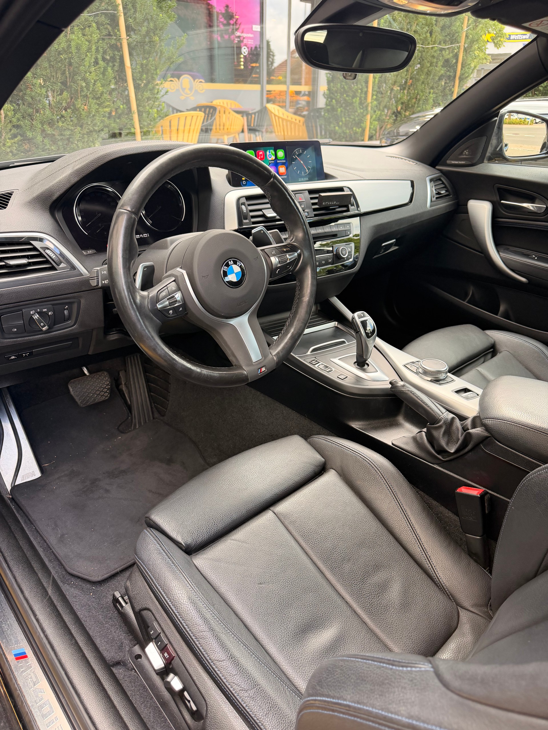 BMW M240i xDrive SAG-image-3