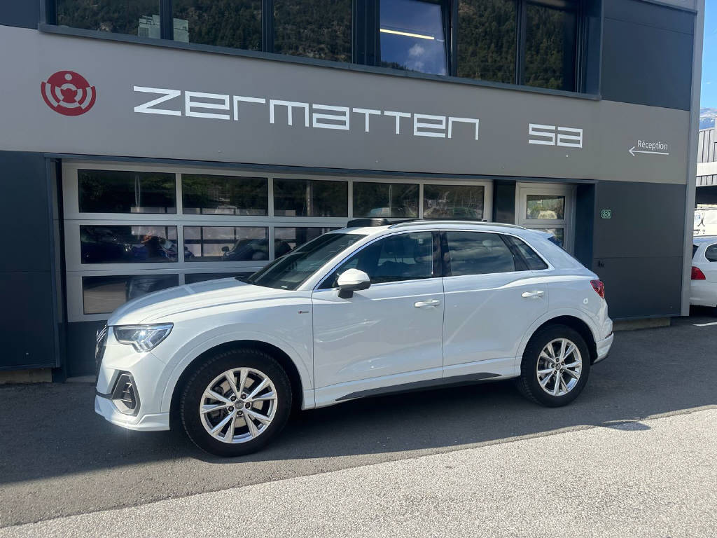 AUDI Q3 2.0 40 TFSI S line quattro S-Tronic-image-0