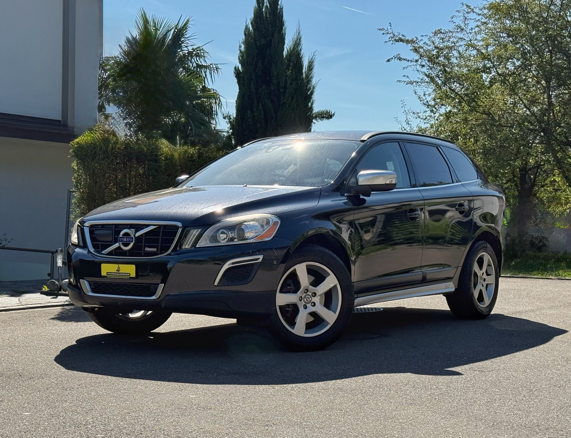 VOLVO XC60 D5 AWD R-Design Geartronic 1. Hand – Frisch ab MFK – Zahnriemen neu – R-Design – AWD – Top gepflegt-image-7