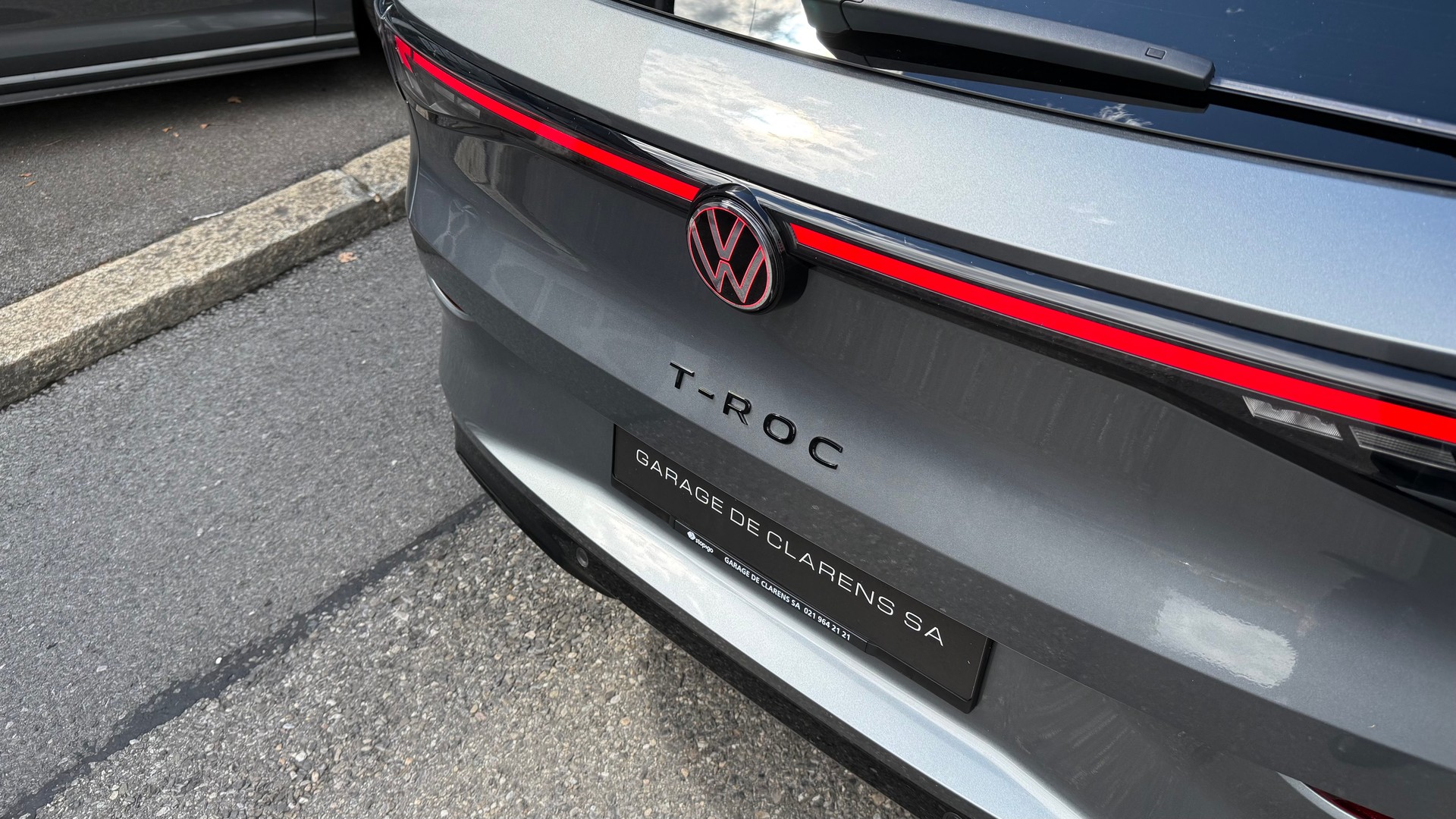 VW T-Roc 1.5 eTSI mHEV R-Line DSG-image-4