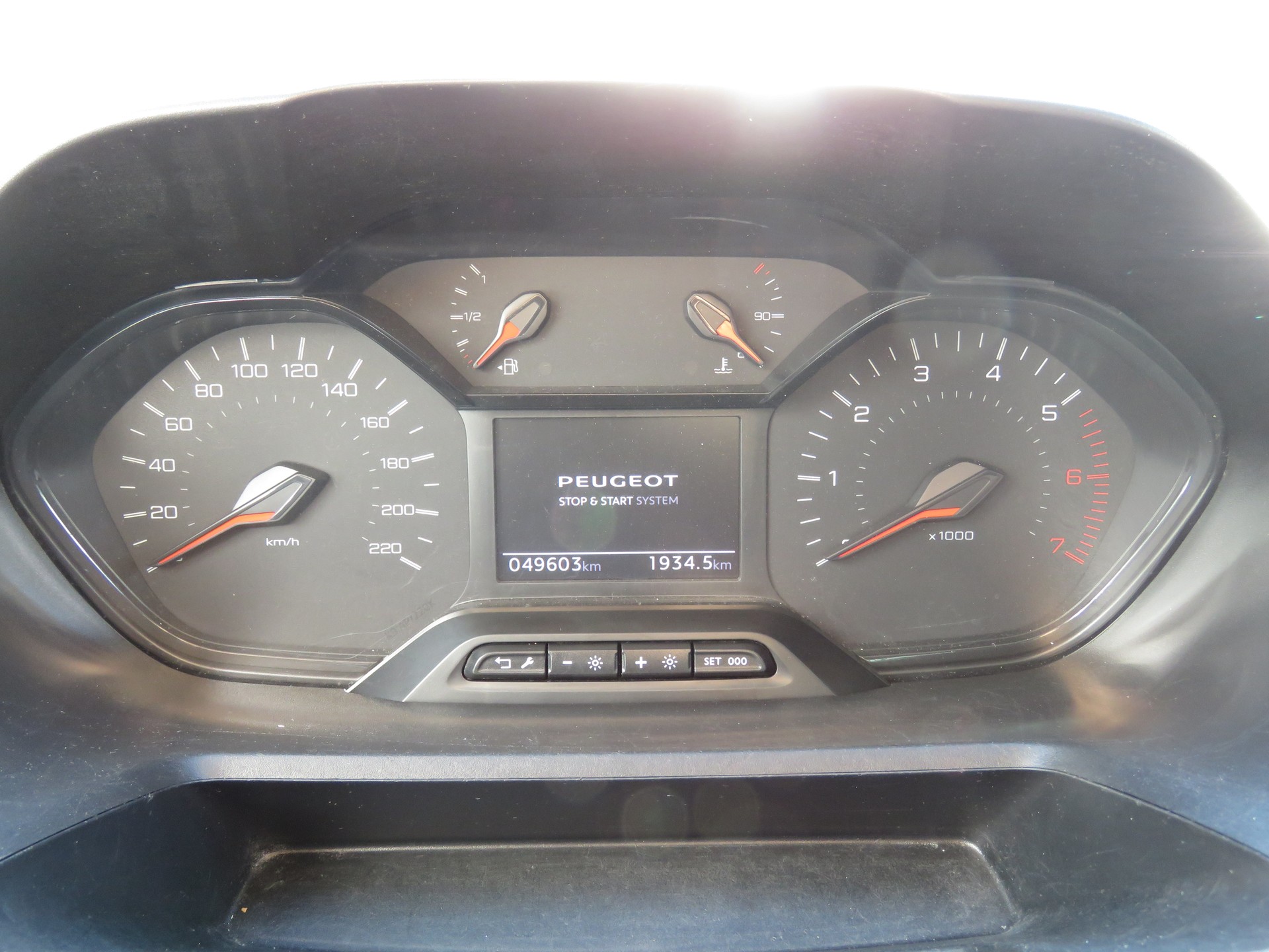 PEUGEOT Partner 1.5 Blue HDi s/s Premium 650kg-image-13