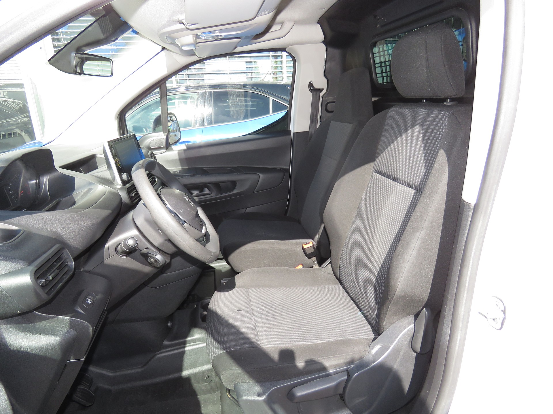 PEUGEOT Partner 1.5 Blue HDi s/s Premium 650kg-image-7