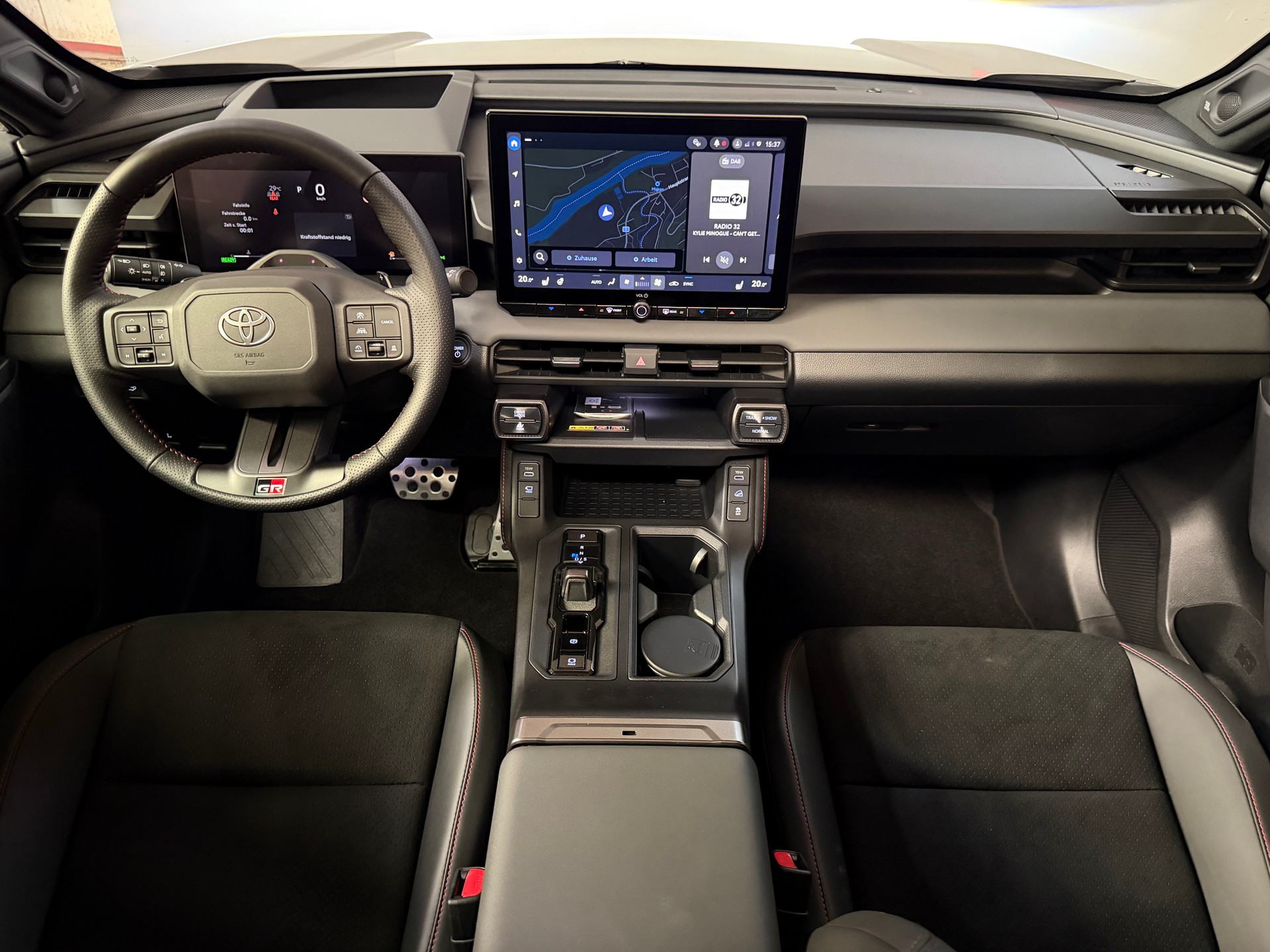TOYOTA RAV-4 2.5 HSD GR Sport e-CVT AWD-image-17