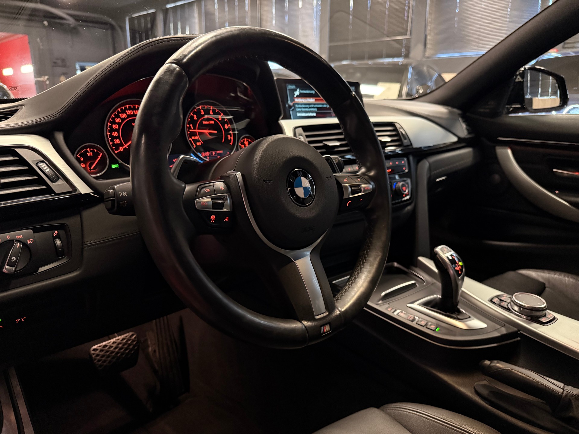 BMW 440i ( B58 ) Coupé xDrive M Performance / ** VOLL / CH Fahrzeug aus 1. CH Hand **-image-13