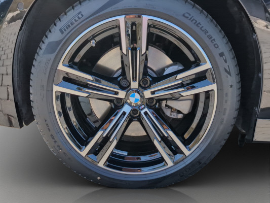 BMW 330e xDrive M Sport-image-7