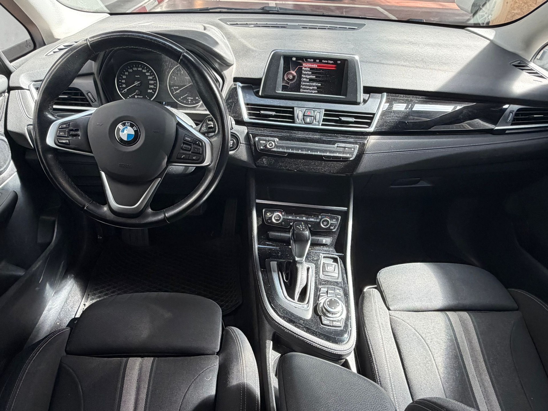 BMW 216d Gran Tourer Sport Line Steptronic-image-11