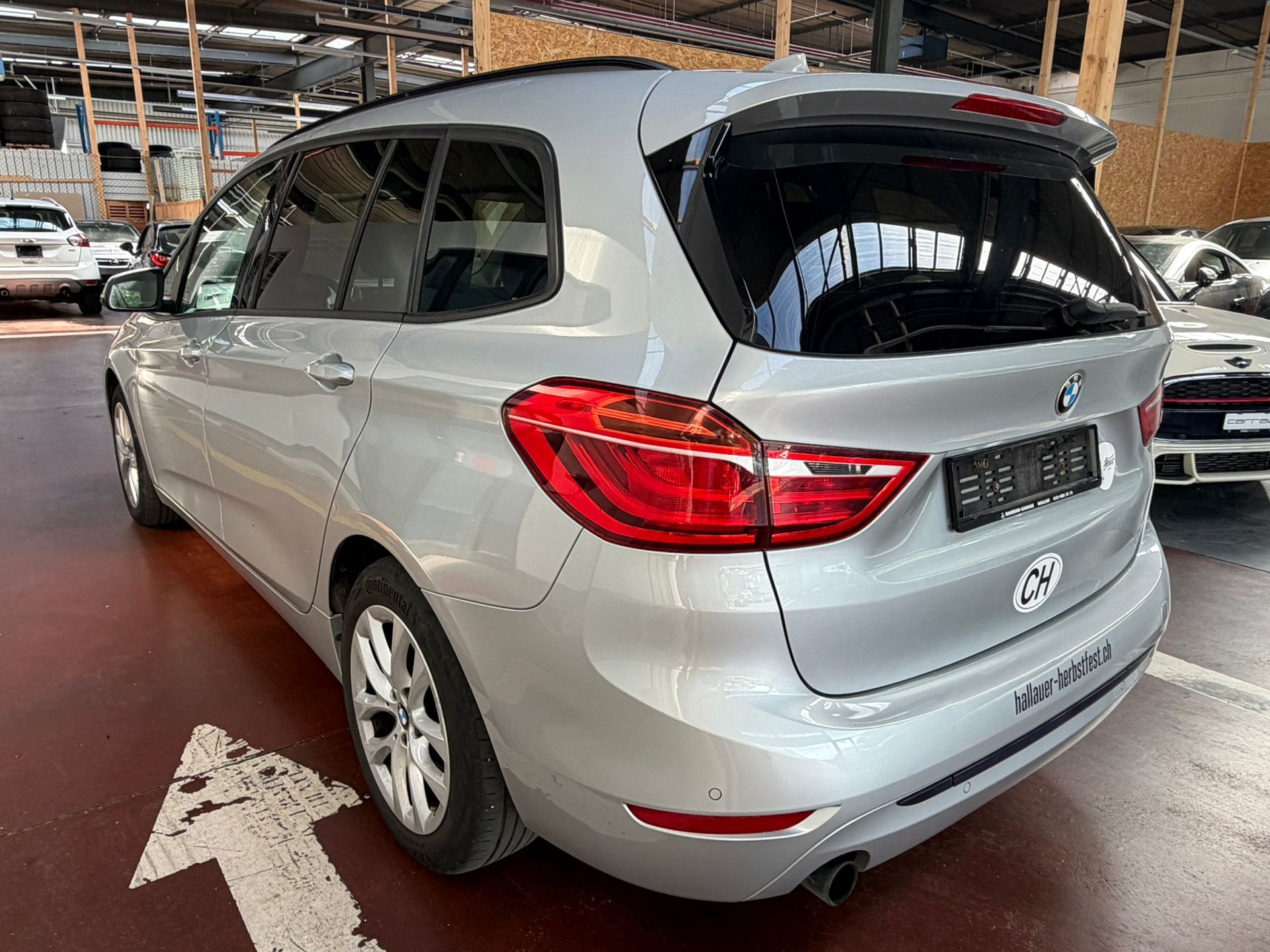 BMW 216d Gran Tourer Sport Line Steptronic-image-4