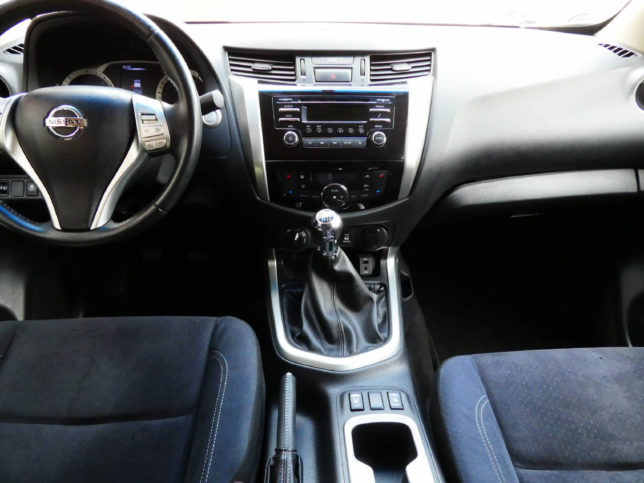NISSAN Navara 2.3 dCi Double Cab N-Connecta-image-14