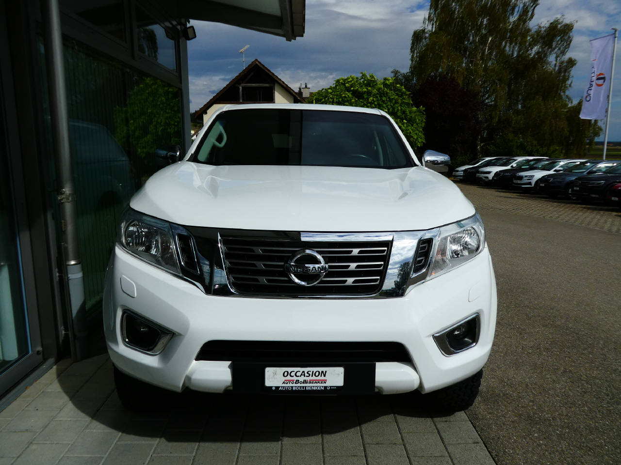 NISSAN Navara 2.3 dCi Double Cab N-Connecta-image-2