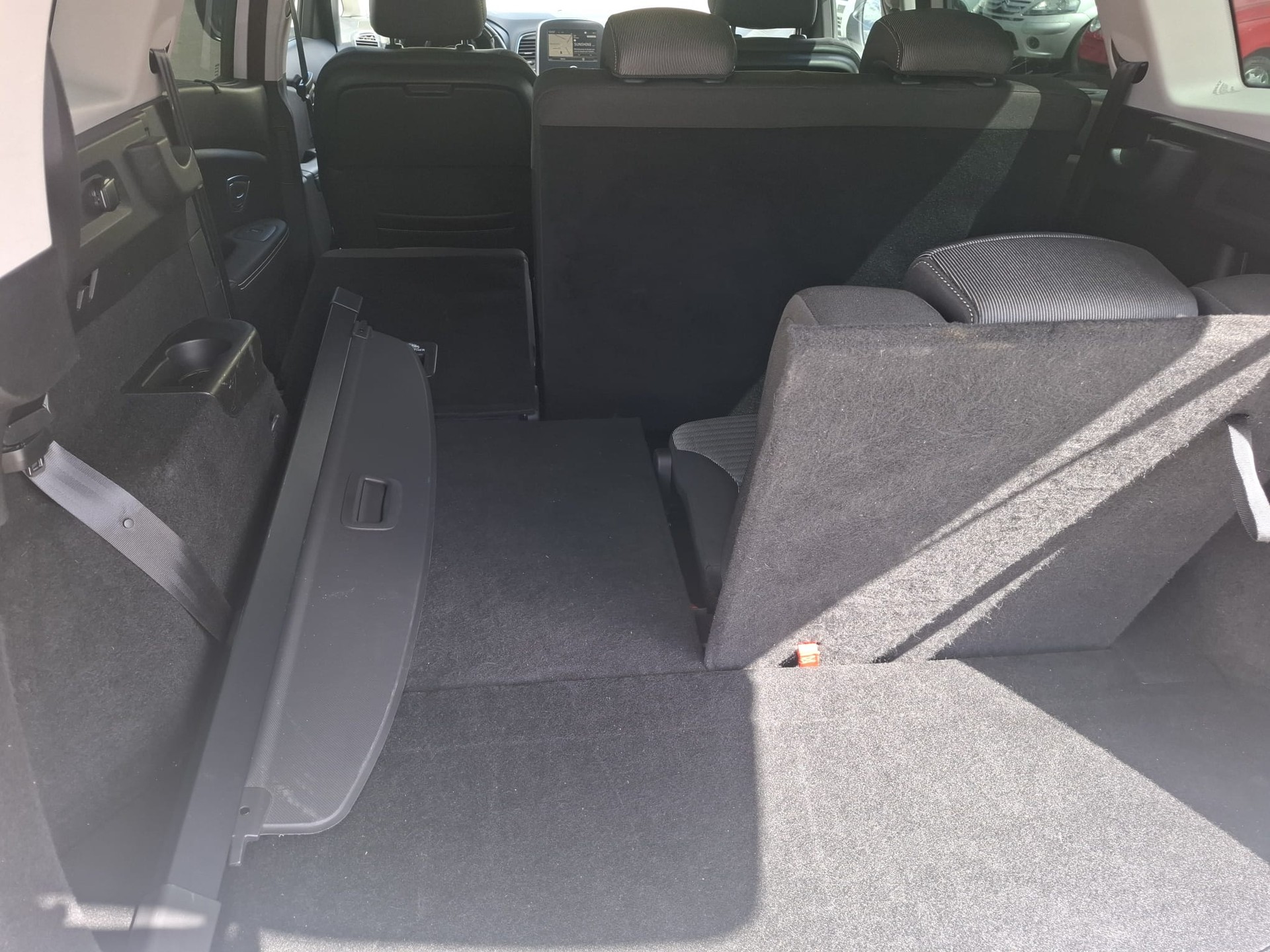 RENAULT Grand Scénic 1.5 dCi Zen EDC-image-7