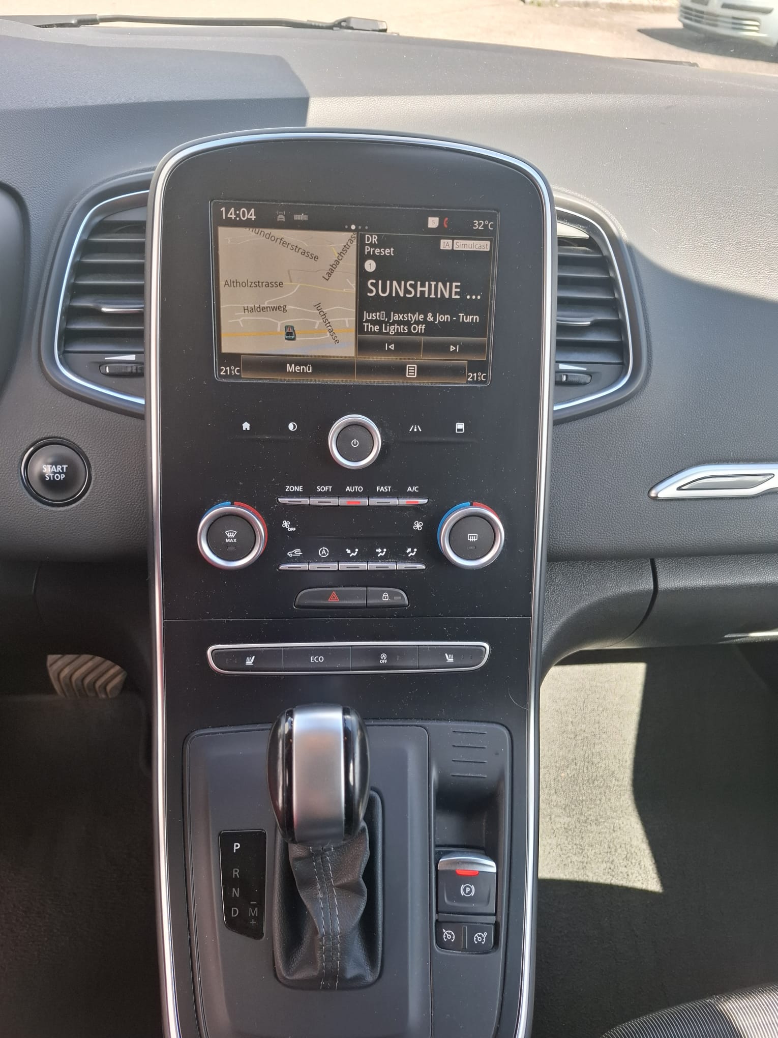 RENAULT Grand Scénic 1.5 dCi Zen EDC-image-5