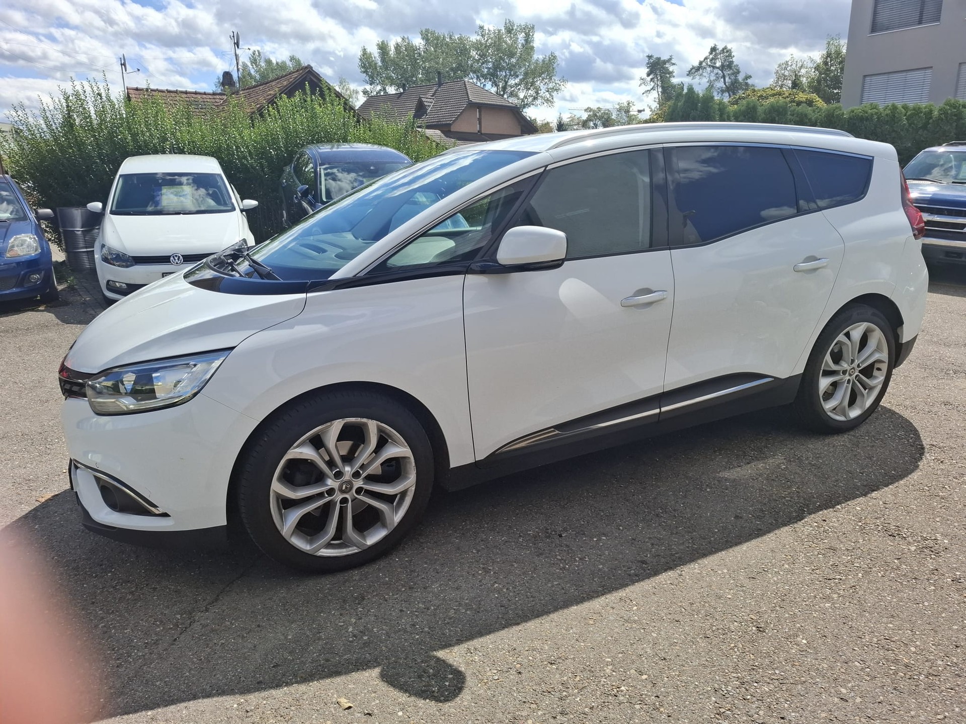 RENAULT Grand Scénic 1.5 dCi Zen EDC-image-0