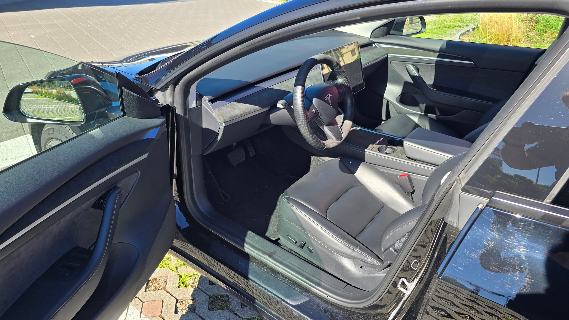 TESLA Model 3 Long Range Dual Motor - Facelift-image-3