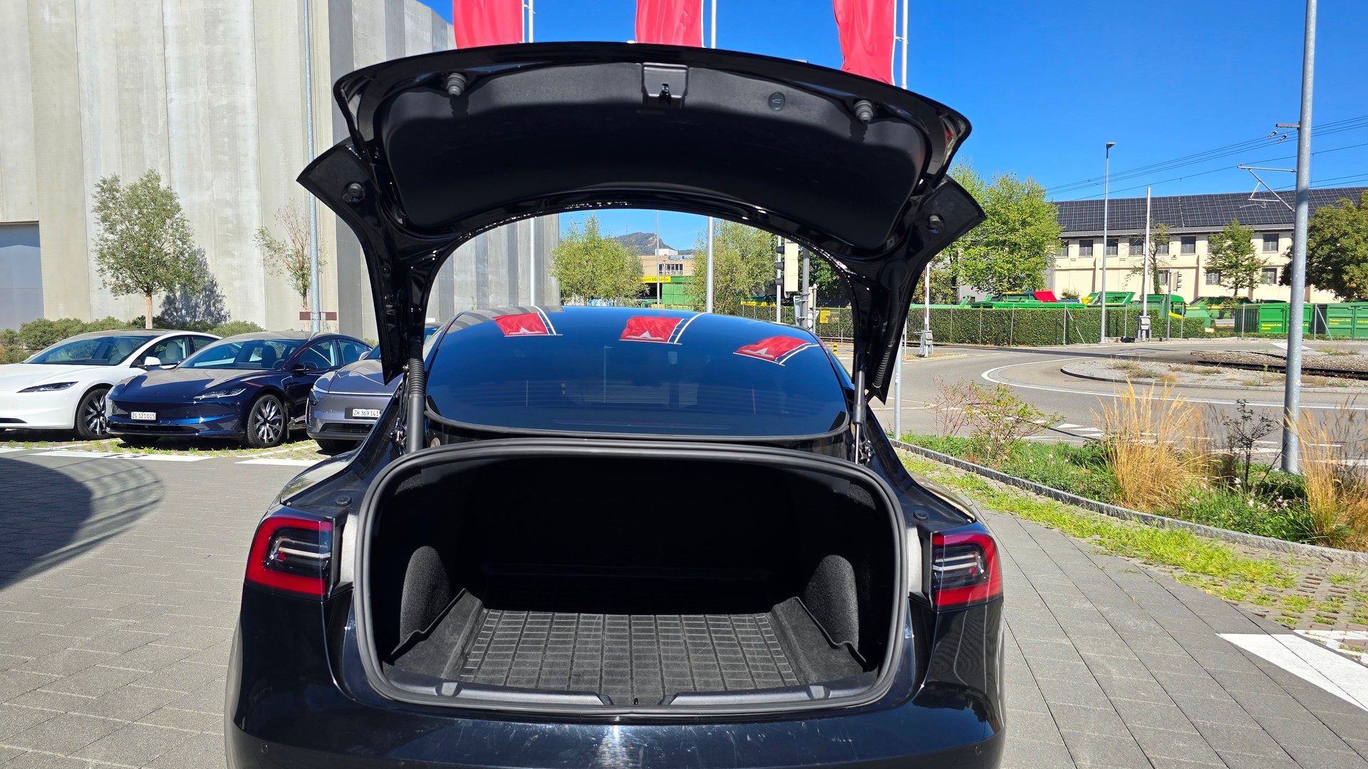 TESLA Model 3 Long Range Dual Motor - Facelift-image-5