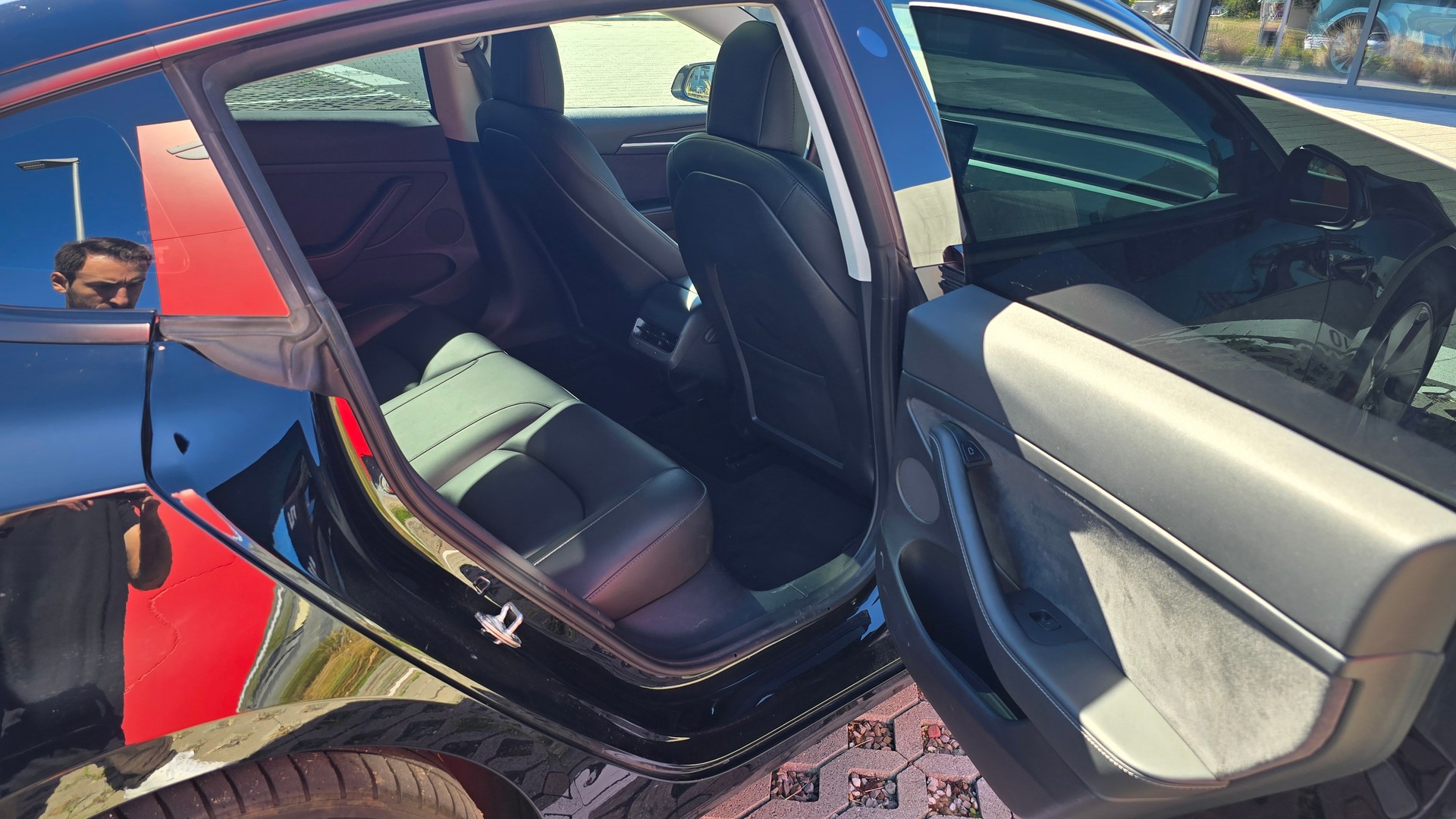 TESLA Model 3 Long Range Dual Motor - Facelift-image-2