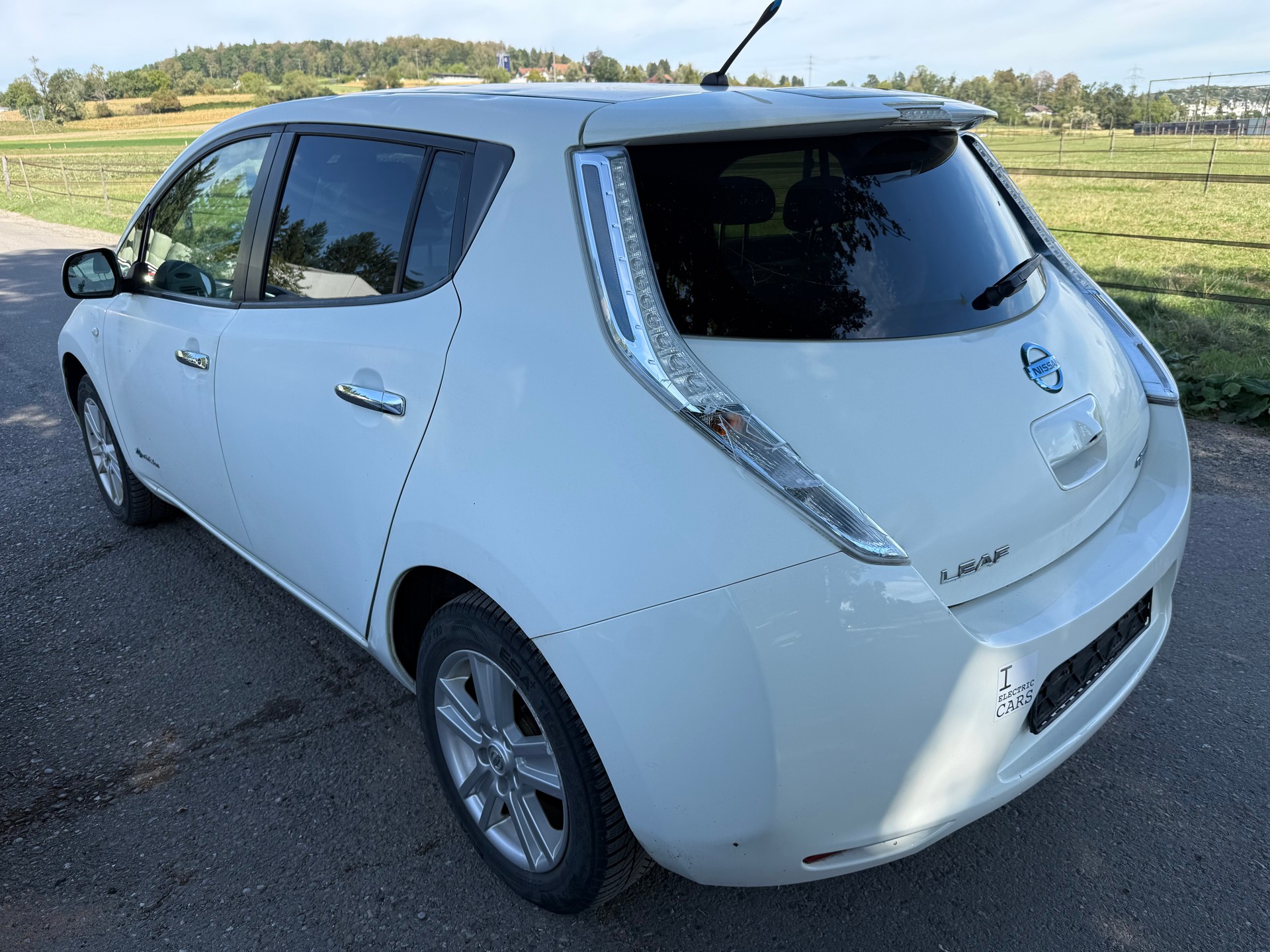 NISSAN Leaf tekna 24kWh (incl battery)-image-4