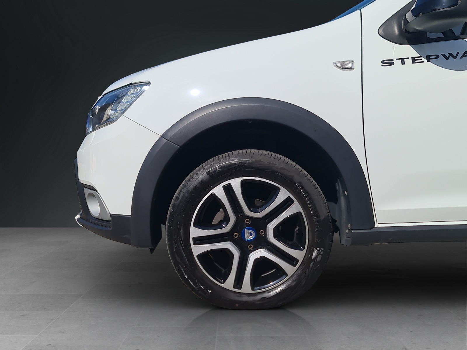 DACIA Sandero Tce 100 Celebration-image-9