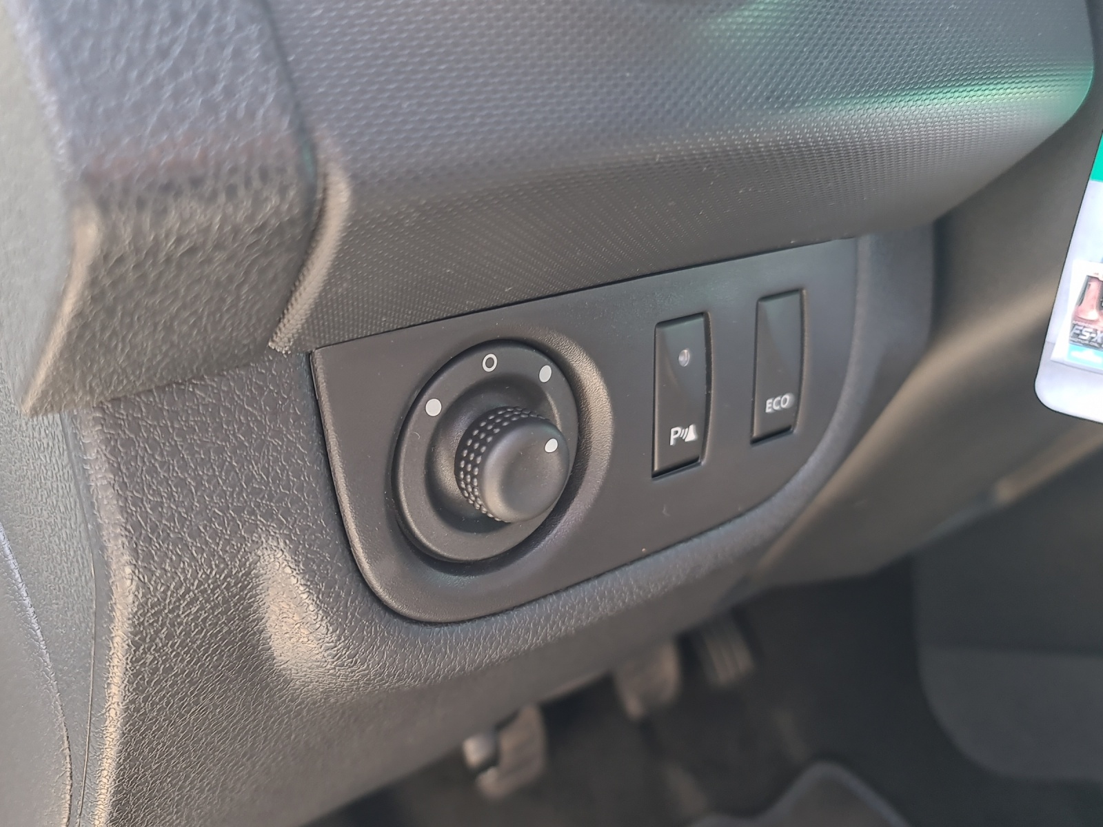 DACIA Sandero Tce 100 Celebration-image-17