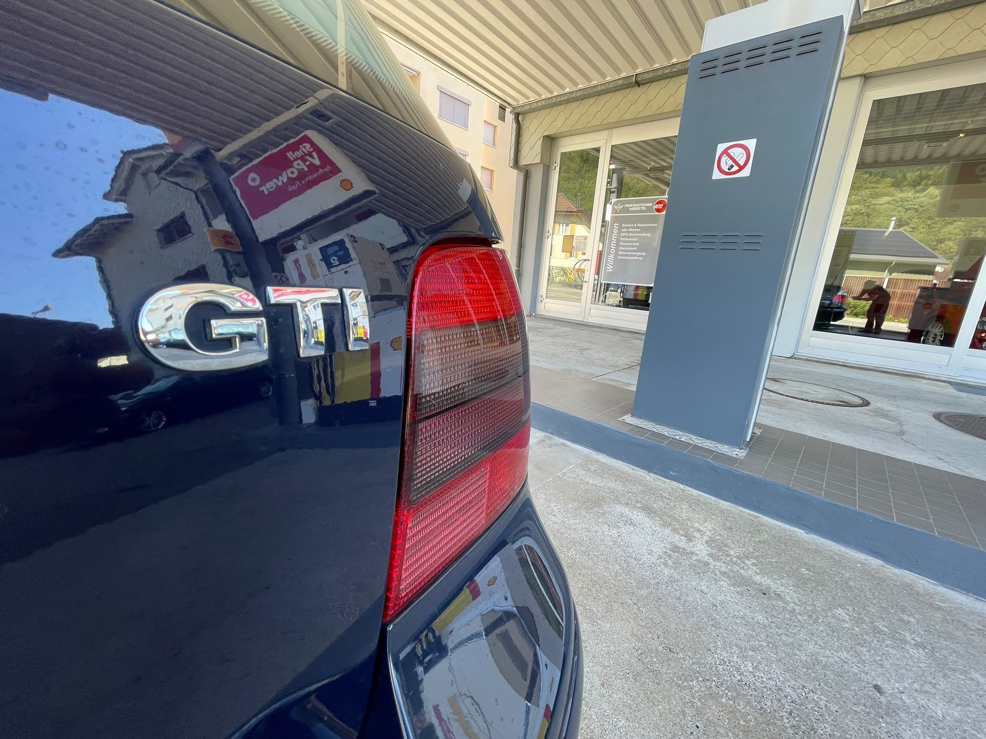 VW Golf 2.3 V5 GTI-image-1