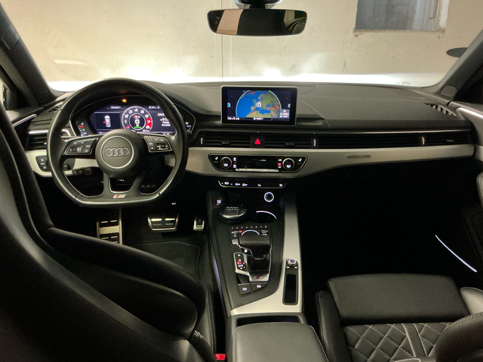 AUDI 3.0 V6 TFSI quattro S-Tronic-image-3