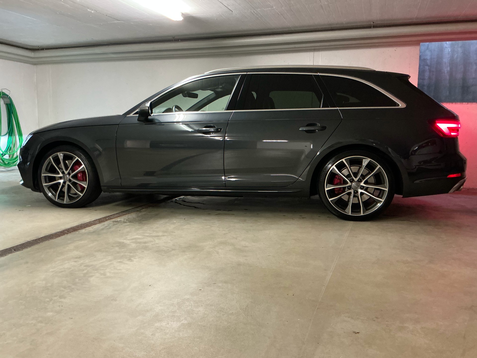 AUDI 3.0 V6 TFSI quattro S-Tronic-image-1
