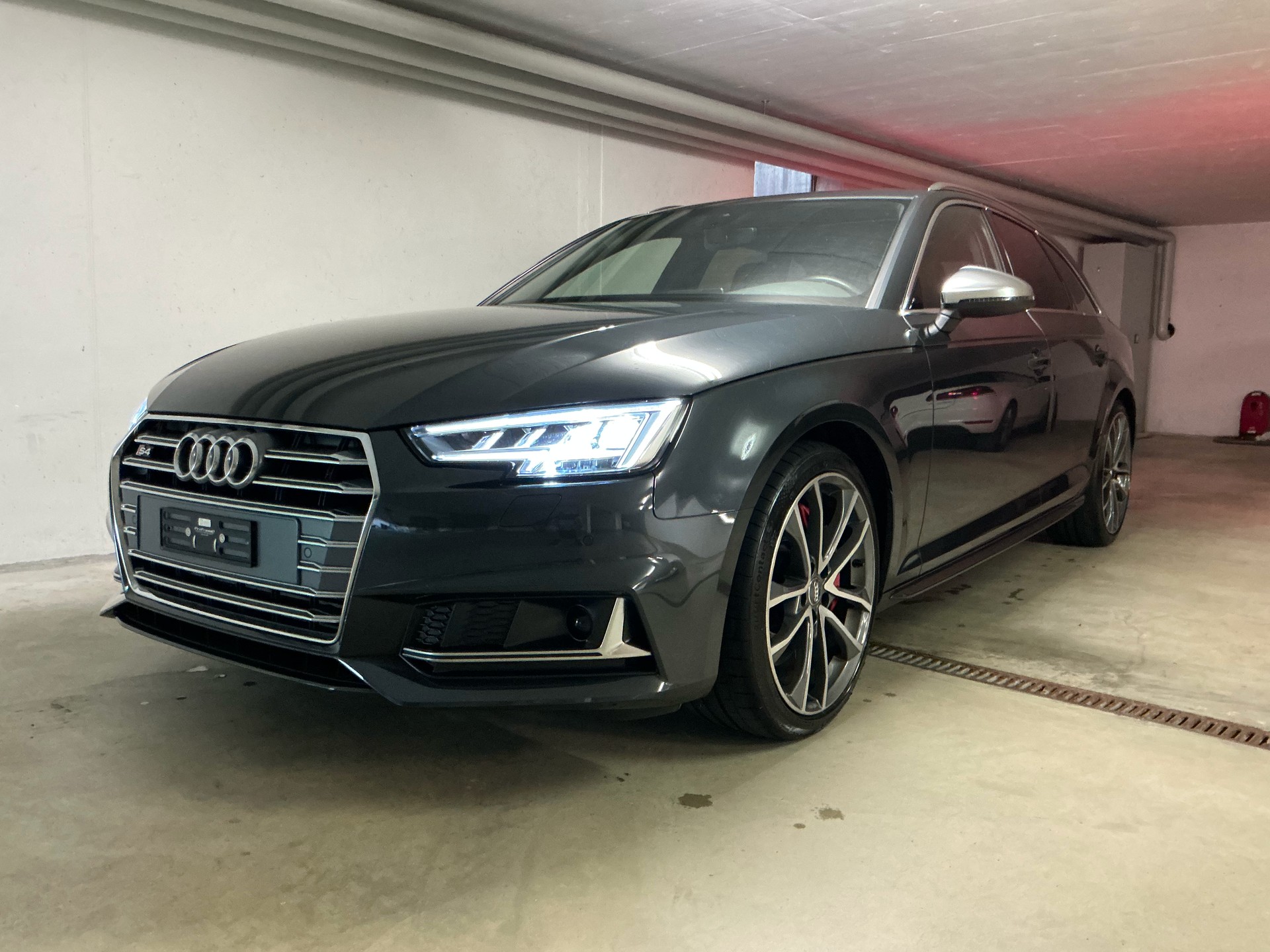 AUDI 3.0 V6 TFSI quattro S-Tronic-image-0